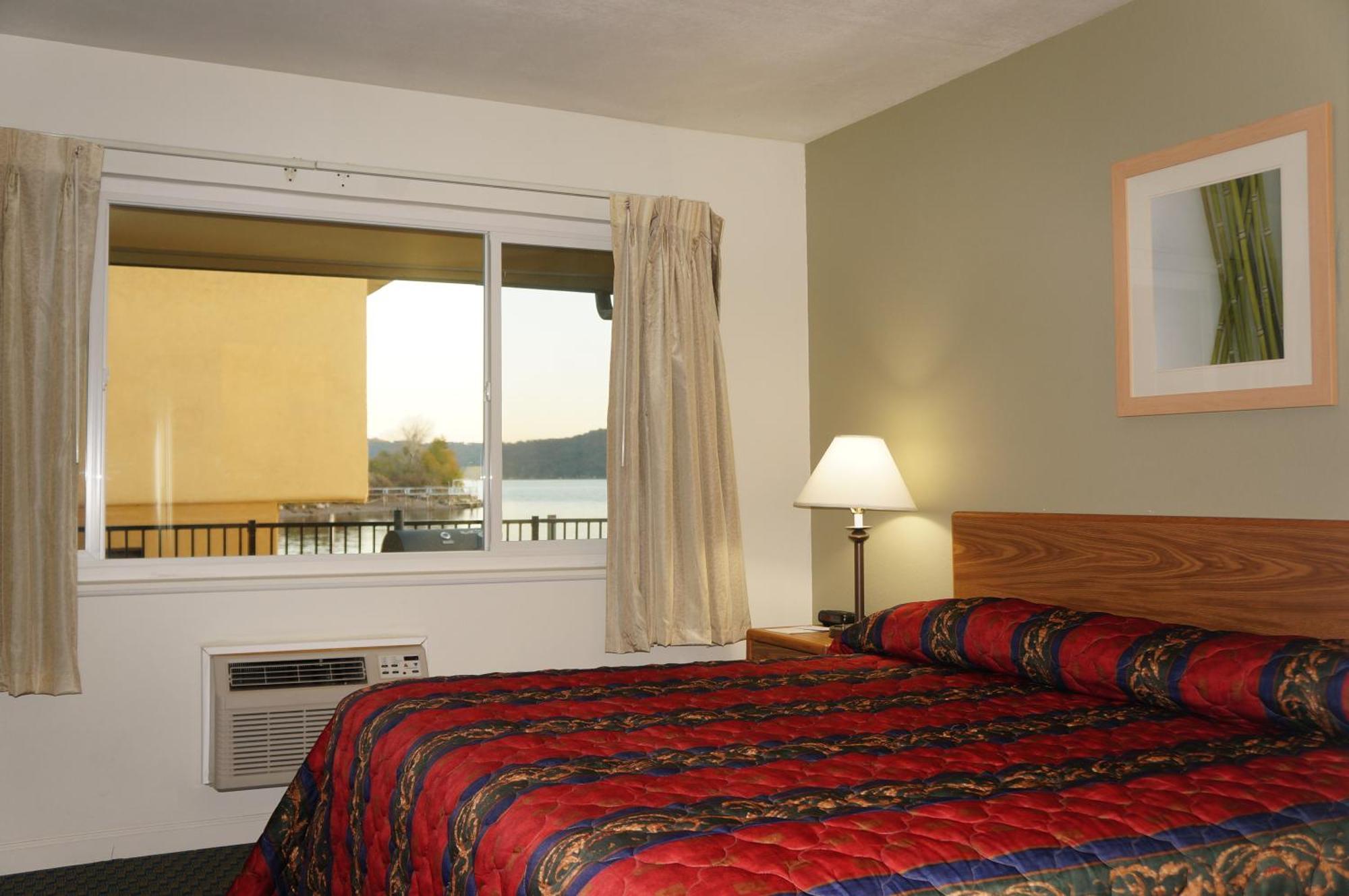 Lake Marina Inn Clearlake Oaks Room photo