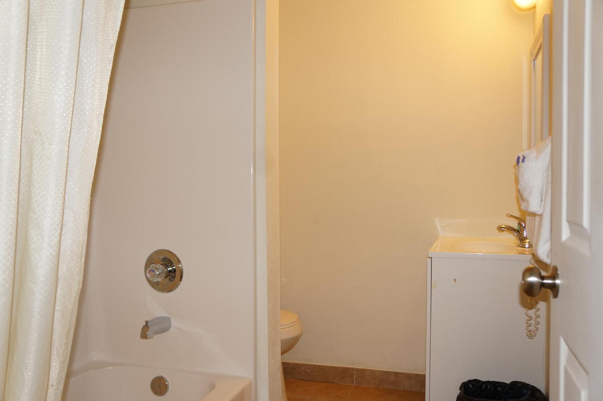Lake Marina Inn Clearlake Oaks Room photo