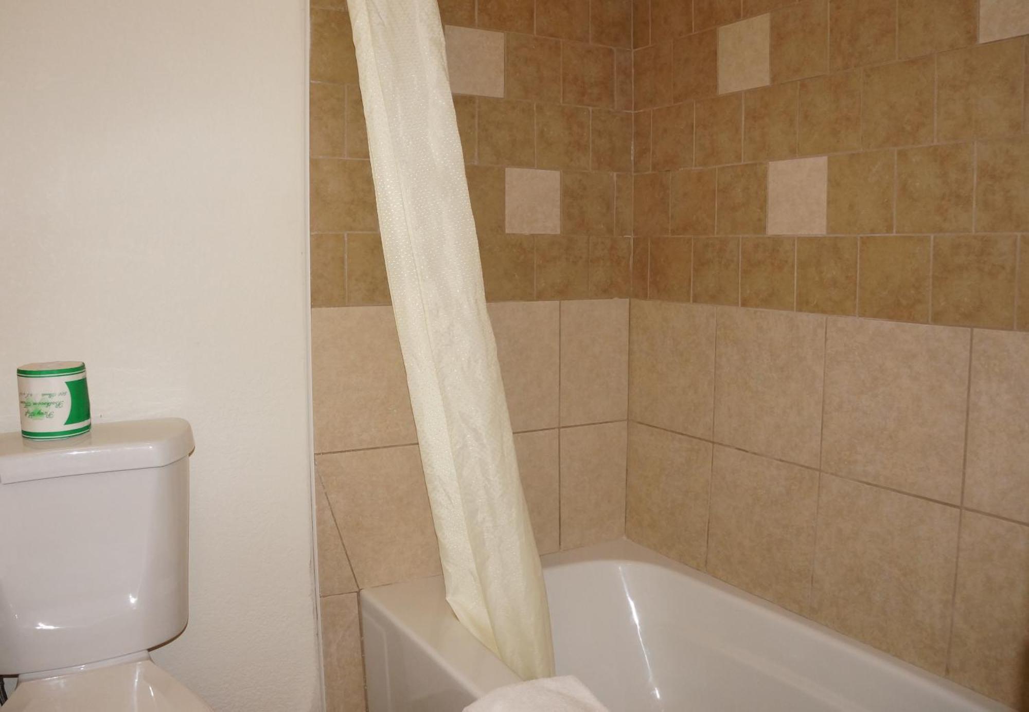 Lake Marina Inn Clearlake Oaks Room photo