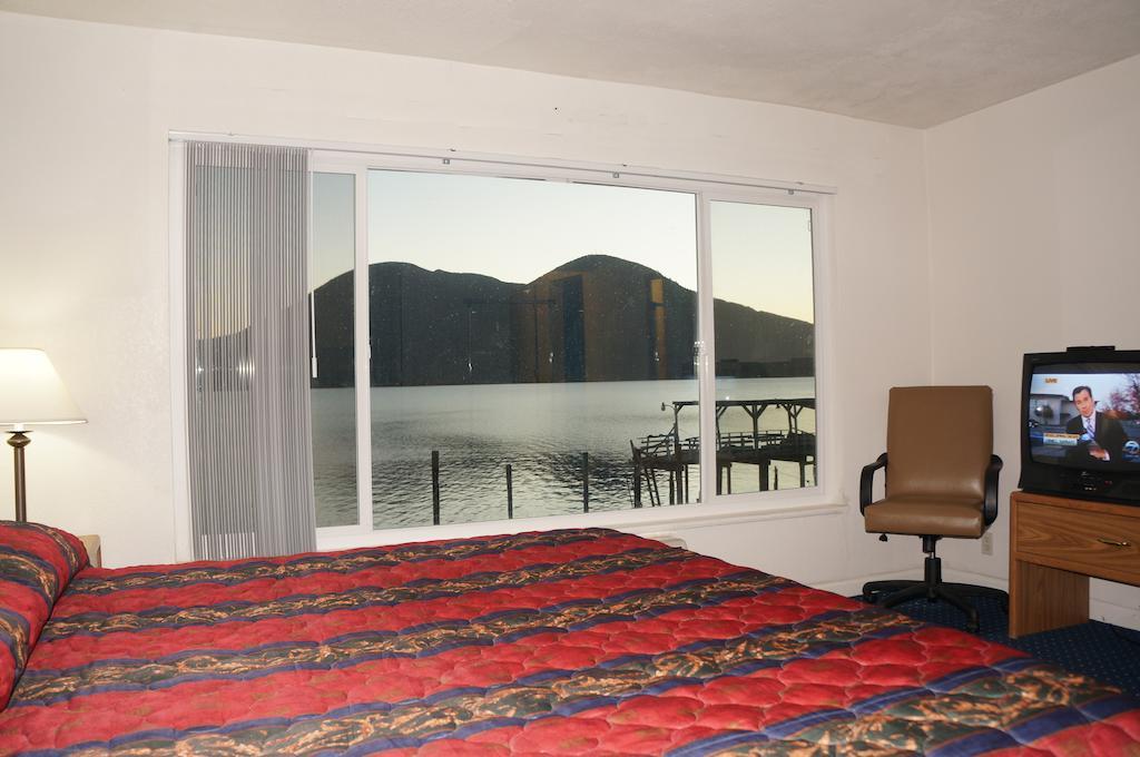 Lake Marina Inn Clearlake Oaks Room photo