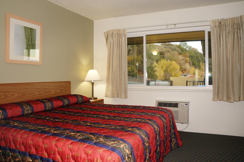 Lake Marina Inn Clearlake Oaks Room photo