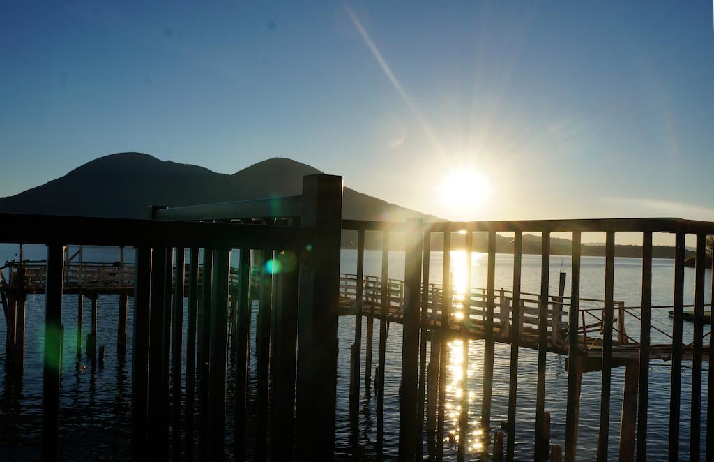 Lake Marina Inn Clearlake Oaks Exterior photo